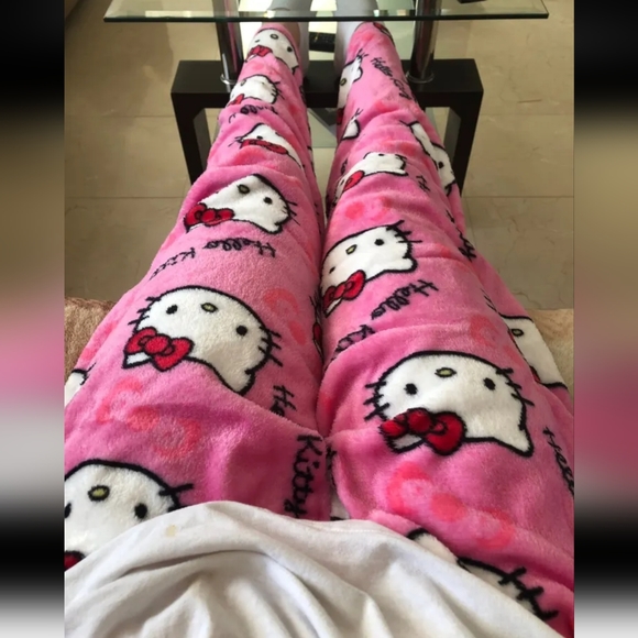 Hello Kitty Sherpa Pajama Pants - Picture 9 of 15